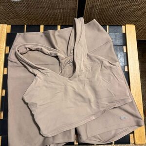 ALO Yoga Taupe Set
